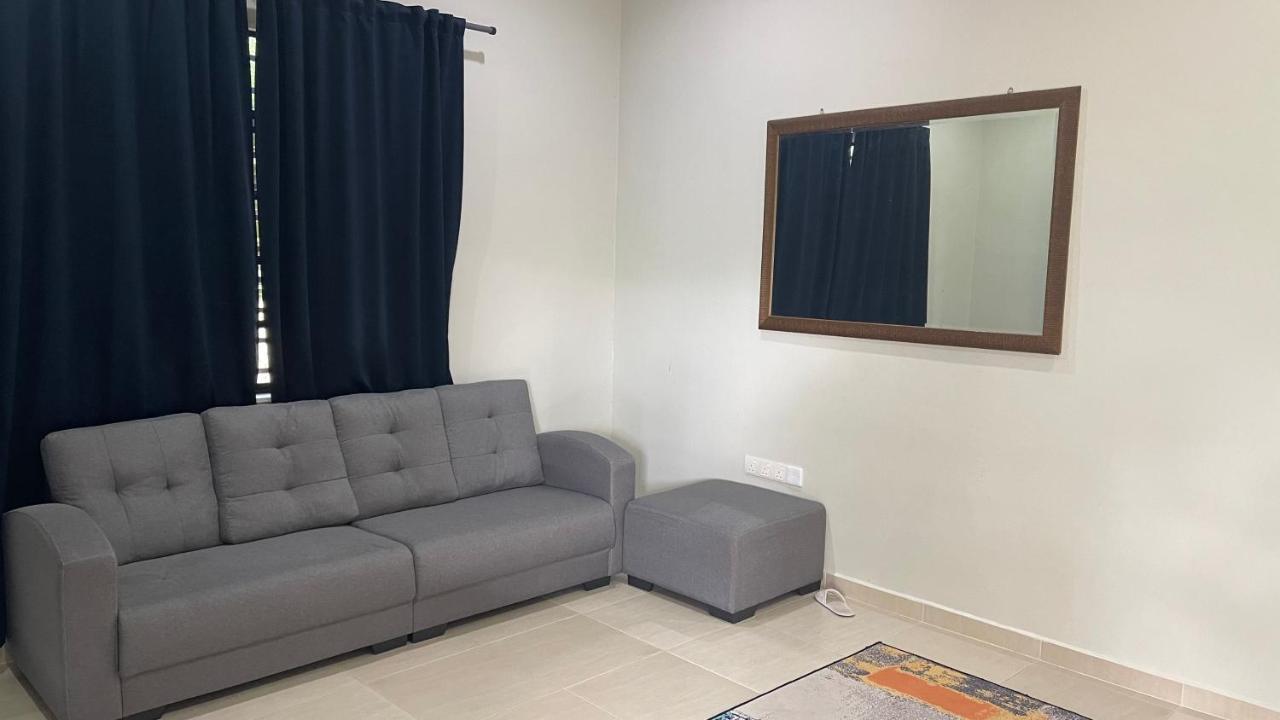 Nikmat Homestay Riyadh Kampong Tuan Mandak ภายนอก รูปภาพ
