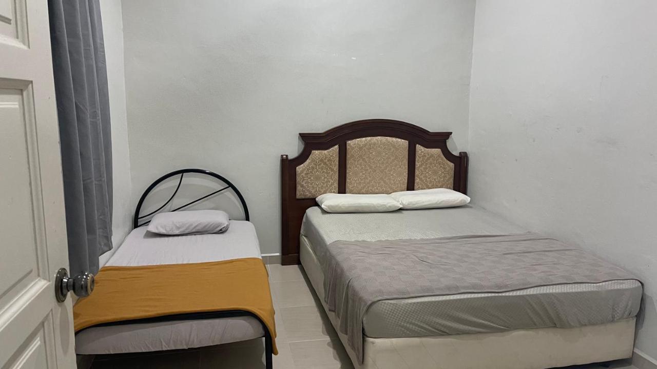 Nikmat Homestay Riyadh Kampong Tuan Mandak ภายนอก รูปภาพ